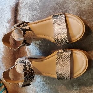 Universal Threads size 10